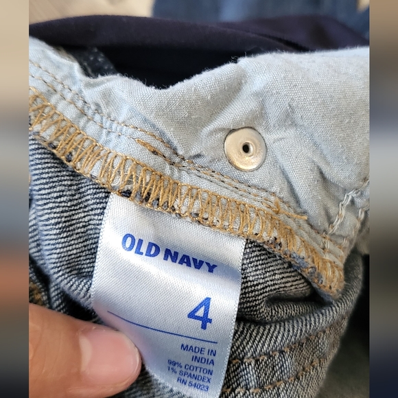 Maternity cuffed capris Size 4 Old Navy - Picture 9 of 9